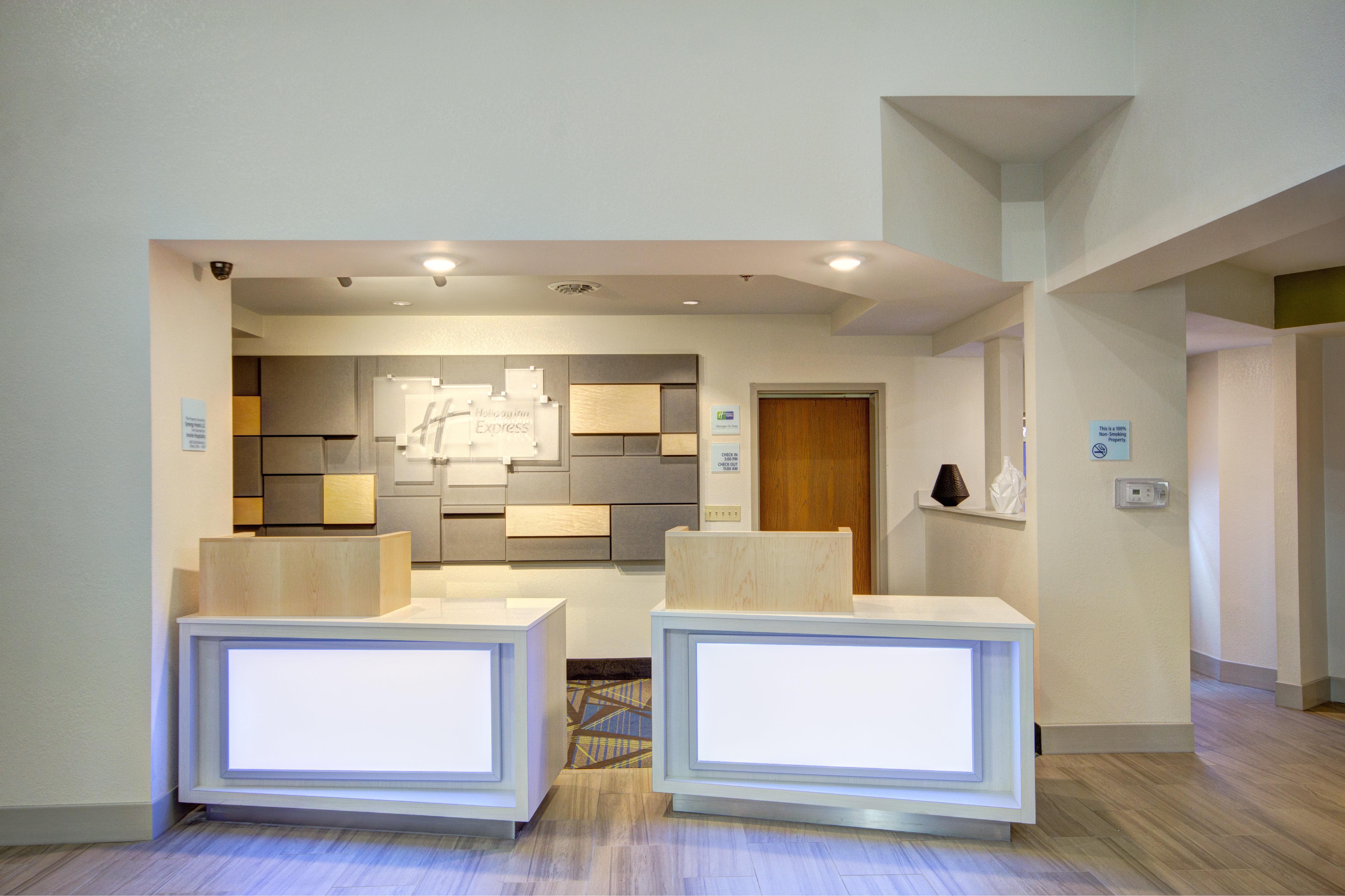 Holiday Inn Express Columbus South - Obetz By Ihg Exterior photo