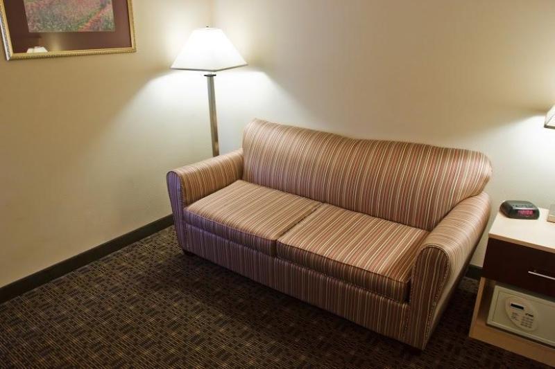 Holiday Inn Express Columbus South - Obetz By Ihg Exterior photo